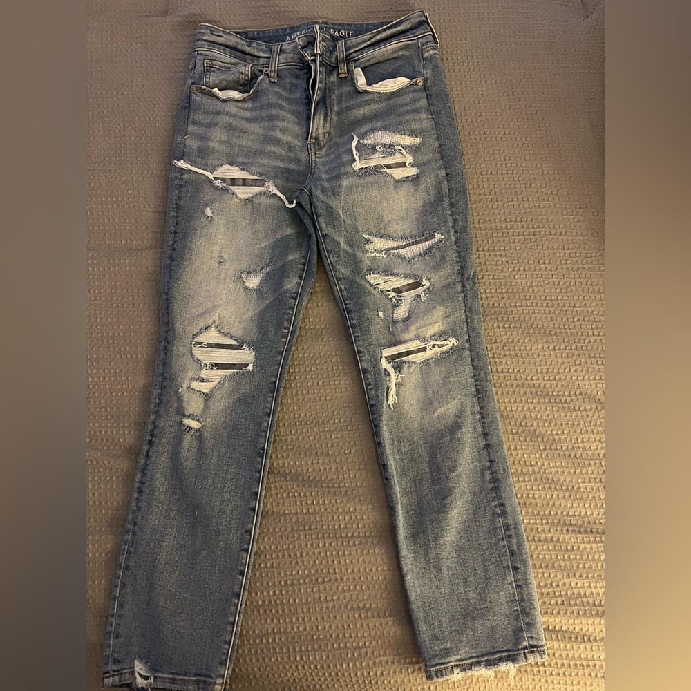 American eagle jeans size 6 xshort. Only tried on never worn out.